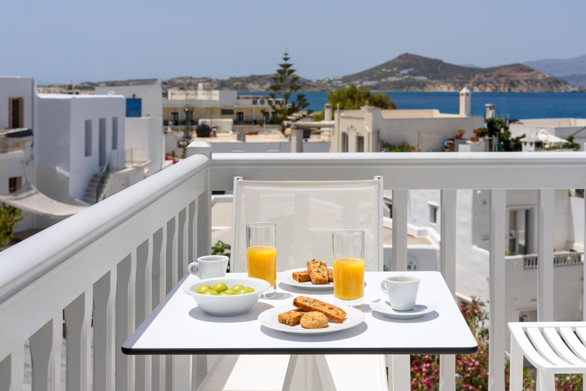 Naxos City Castle Mansionsアパートホテル エクステリア 写真