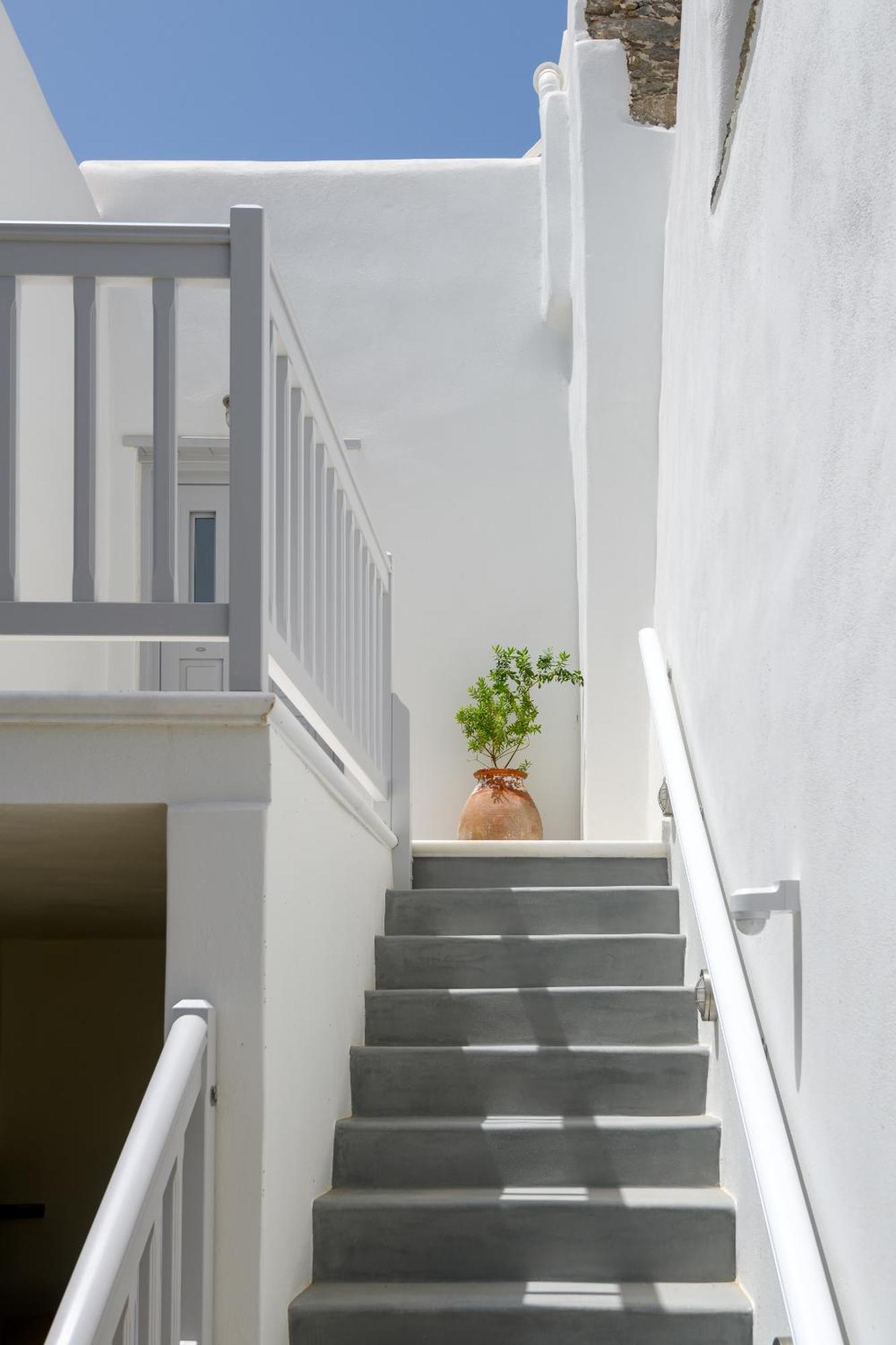 Naxos City Castle Mansionsアパートホテル エクステリア 写真