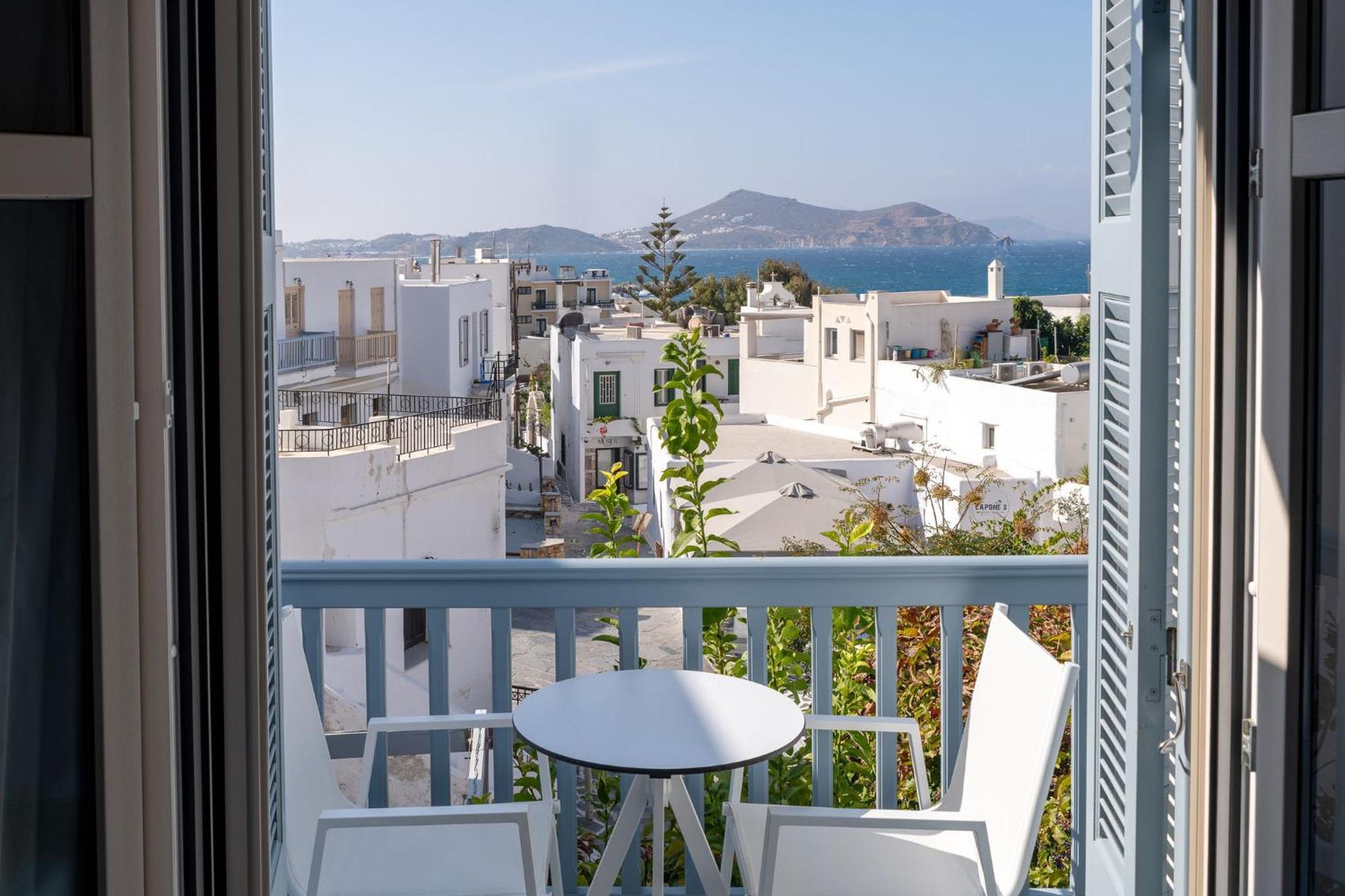 Naxos City Castle Mansionsアパートホテル エクステリア 写真